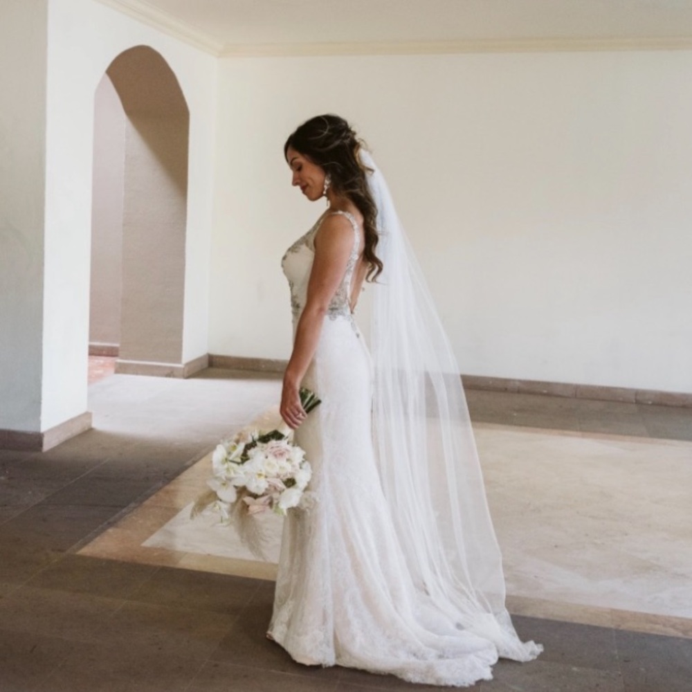 Elegant White Wedding Dress